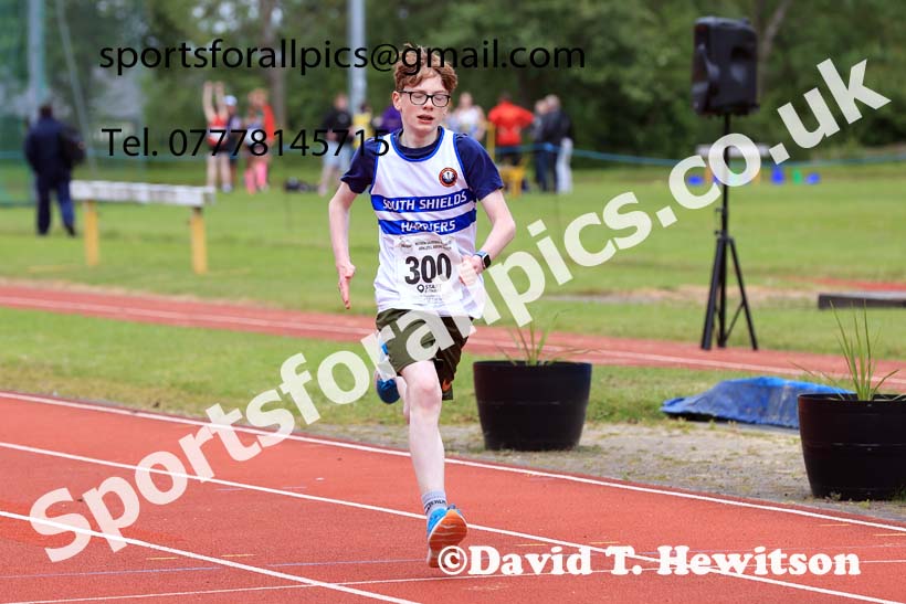 300 metres, 2024 NEGP 3, Monkton Stadium. Photo: David T. Hewitson/Sports for All Pics